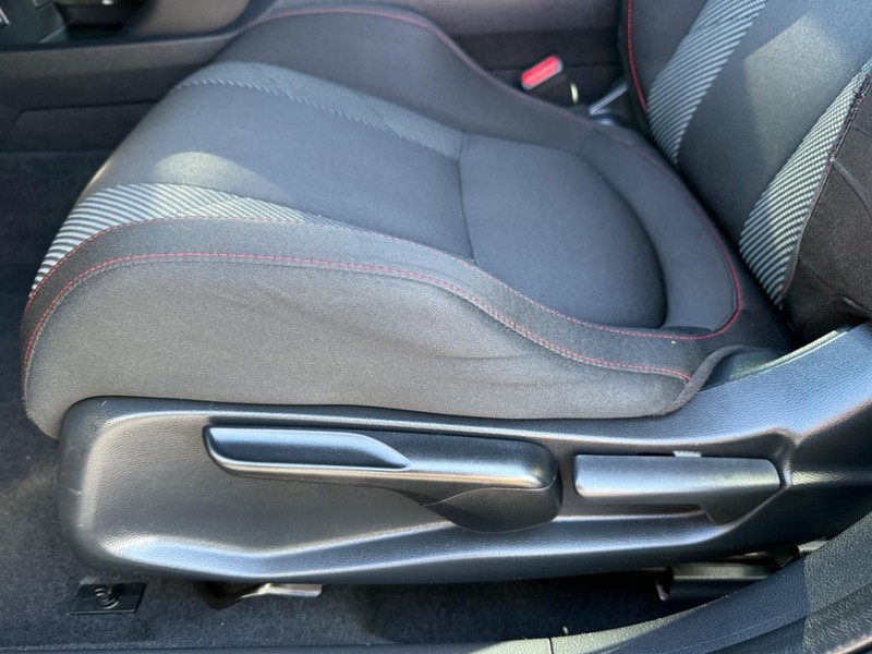 Honda Civic Si Sedan Vehicle Image 26