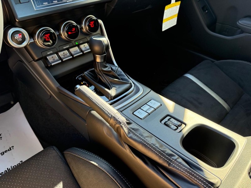 Toyota GR86 Vehicle Image 14