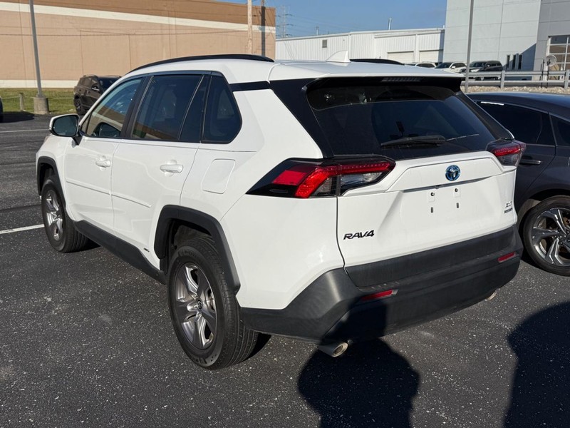 Toyota RAV4 Vehicle Image 03