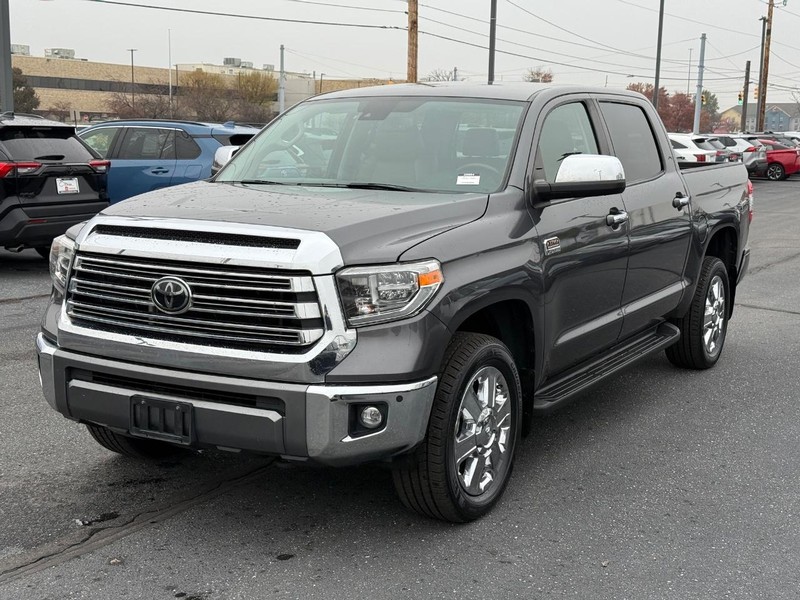Toyota Tundra 4WD Vehicle Image 08