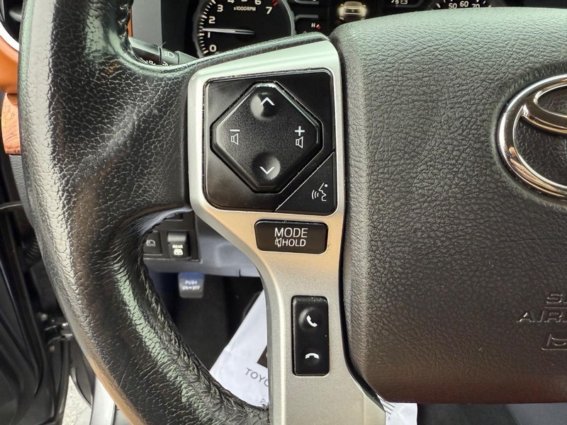 Toyota Tundra 4WD Vehicle Image 13