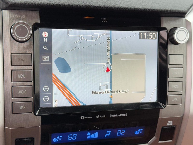 Toyota Tundra 4WD Vehicle Image 17