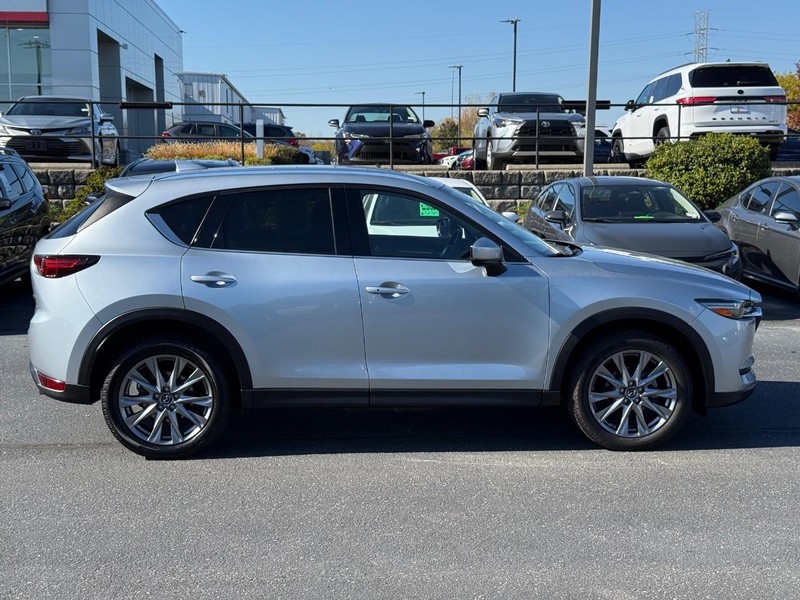Mazda CX-5 Vehicle Image 02