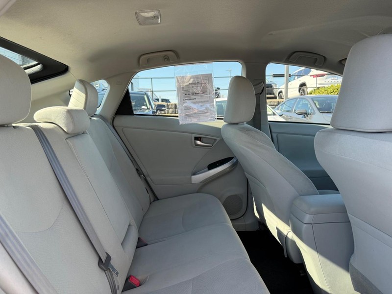 Toyota Prius Vehicle Image 10
