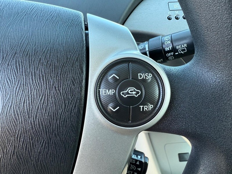 Toyota Prius Vehicle Image 14