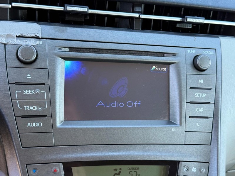 Toyota Prius Vehicle Image 16