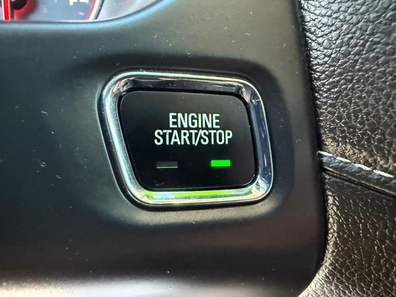 GMC Acadia Vehicle Image 17