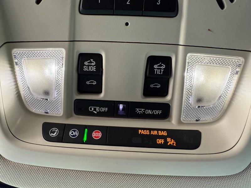 GMC Acadia Vehicle Image 24