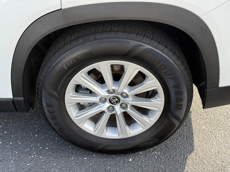 Toyota Grand Highlander Vehicle Image 06