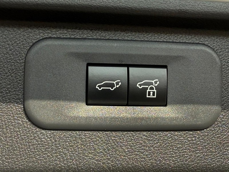 Toyota Grand Highlander Vehicle Image 08