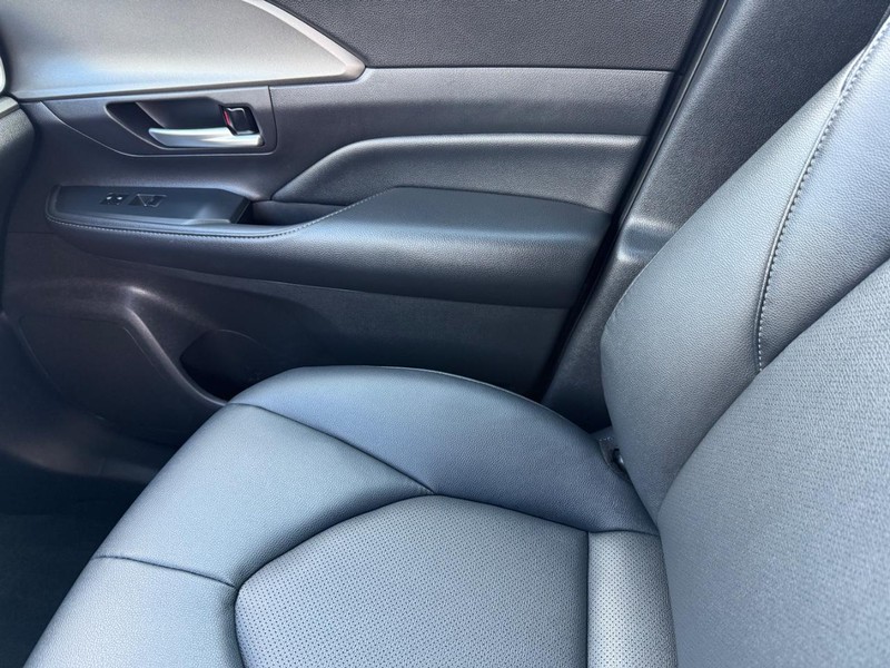 Toyota Grand Highlander Vehicle Image 23