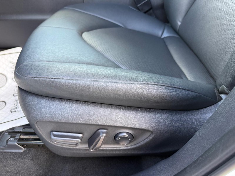 Toyota Grand Highlander Vehicle Image 28