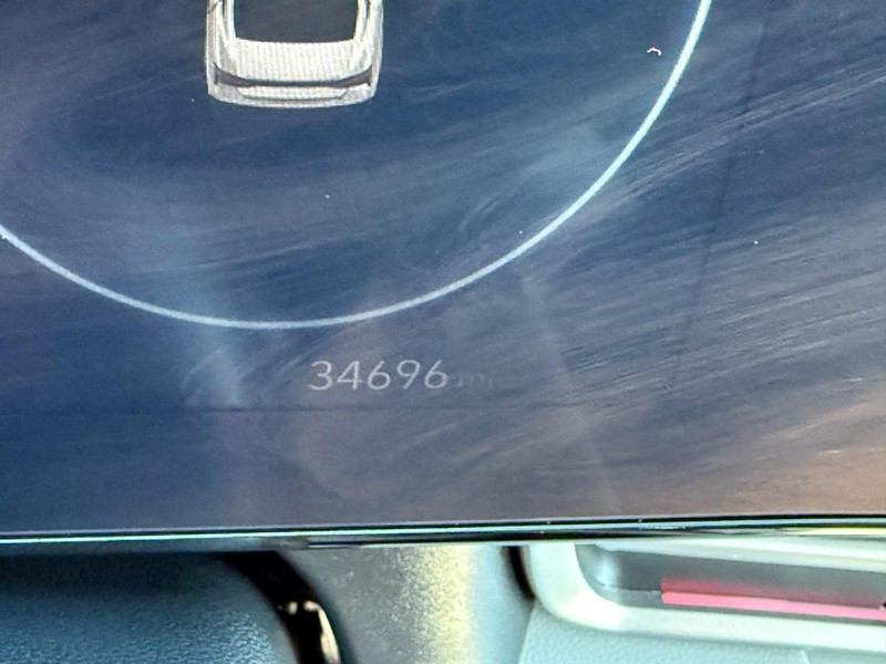 Hyundai Elantra Vehicle Image 24