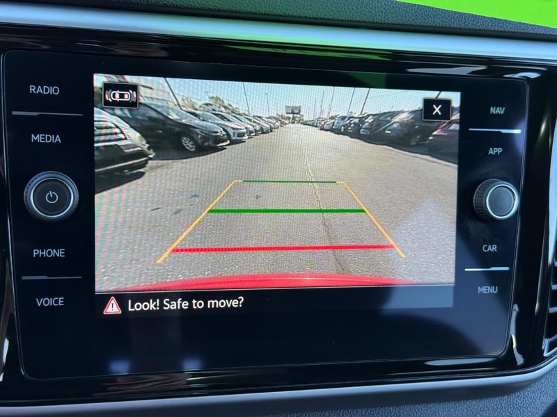 Volkswagen Atlas Cross Sport Vehicle Image 20