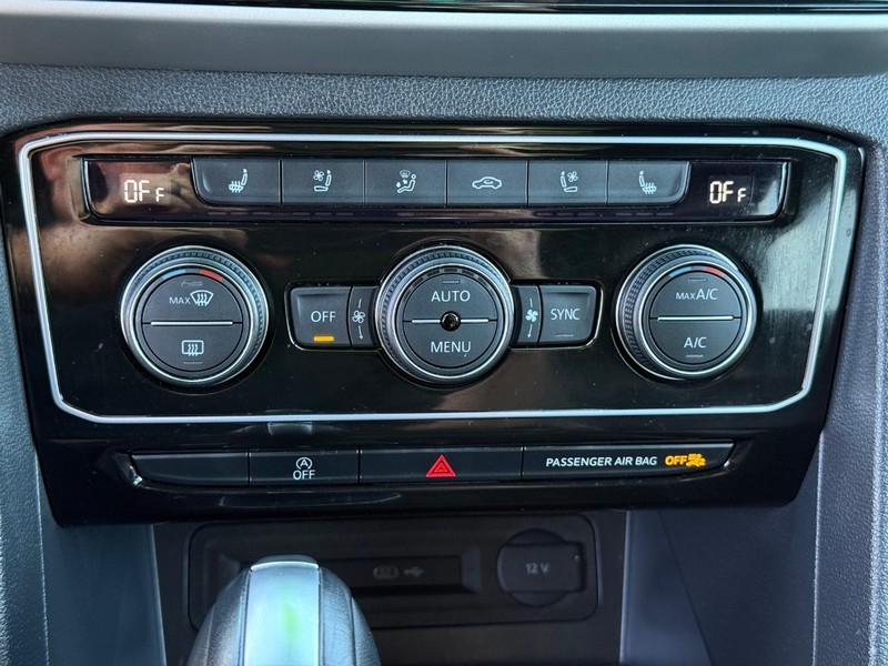 Volkswagen Atlas Cross Sport Vehicle Image 21