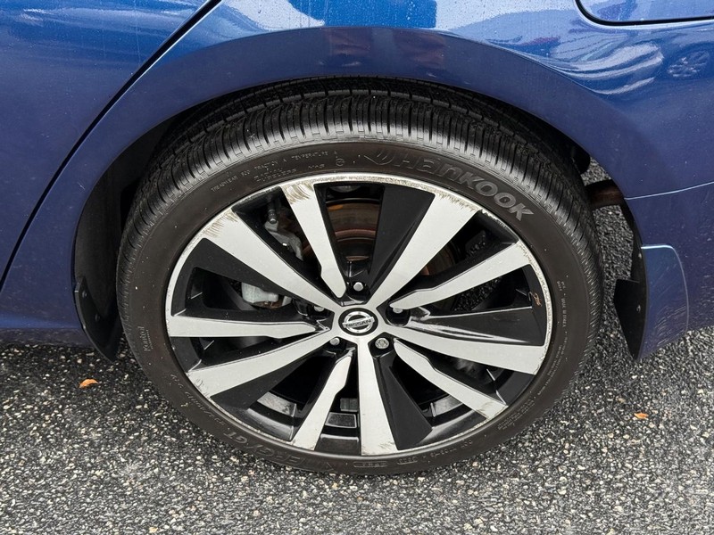 Nissan Altima Vehicle Image 06