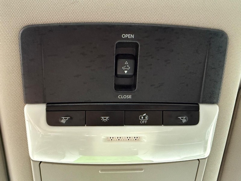 Nissan Altima Vehicle Image 23