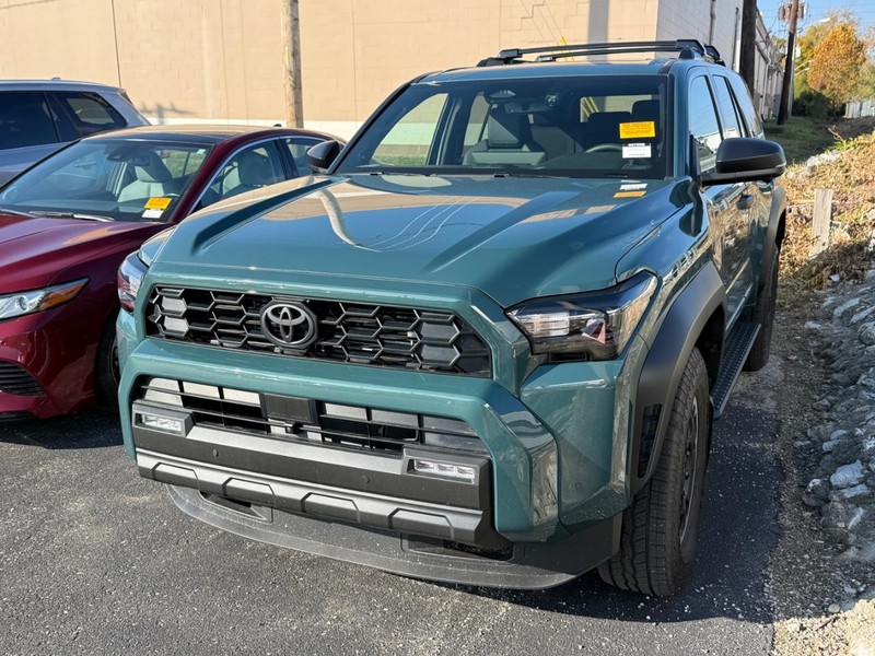 Toyota 4Runner Vehicle Image 02