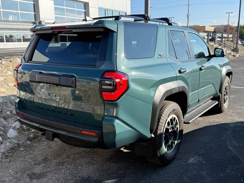 Toyota 4Runner Vehicle Image 03