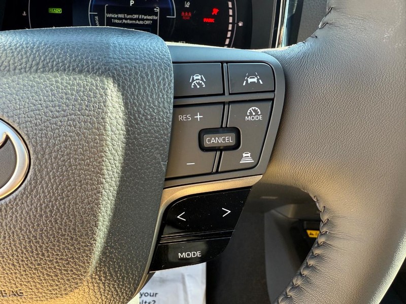 Toyota Camry Vehicle Image 09