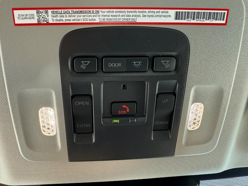 Toyota Camry Vehicle Image 17