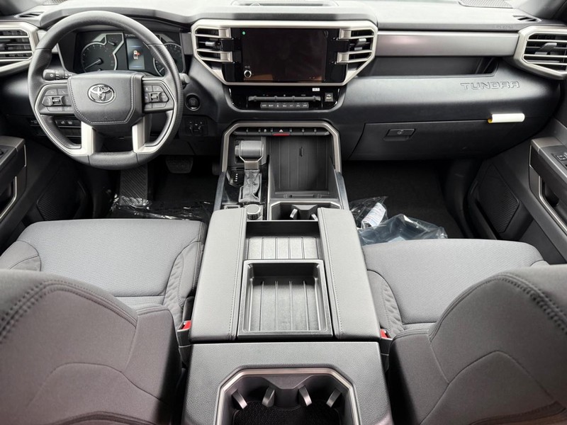 Toyota Tundra 4WD Vehicle Image 05