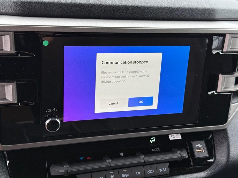 Toyota Tundra 4WD Vehicle Image 10