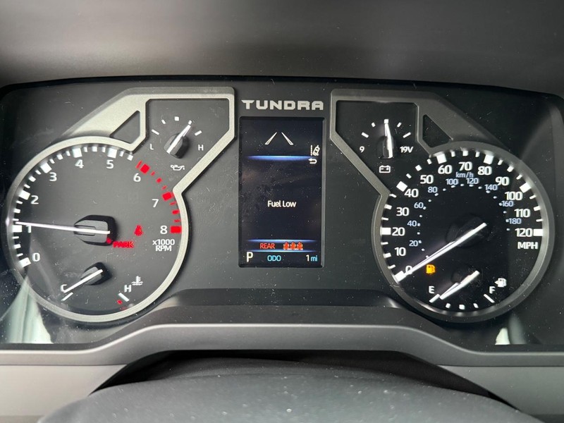 Toyota Tundra 4WD Vehicle Image 15