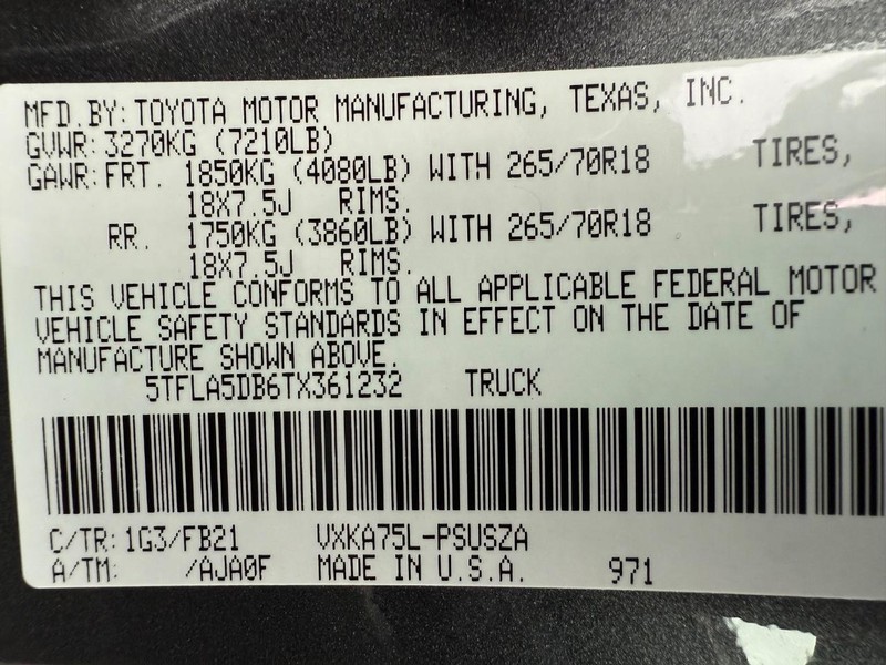 Toyota Tundra 4WD Vehicle Image 19