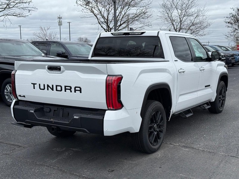 Toyota Tundra 4WD Vehicle Image 03