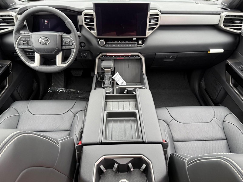 Toyota Tundra 4WD Vehicle Image 06