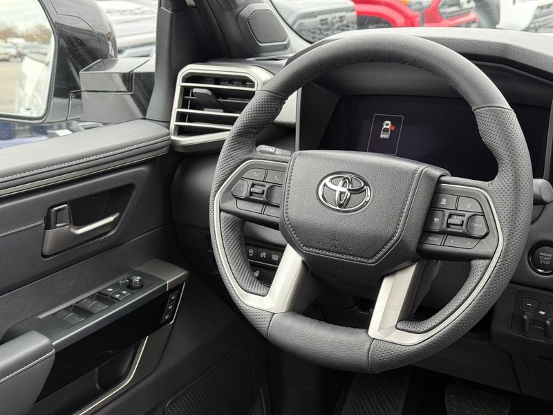 Toyota Tundra 4WD Vehicle Image 07