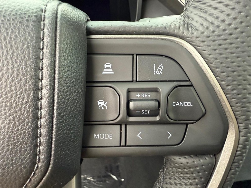 Toyota Tundra 4WD Vehicle Image 09