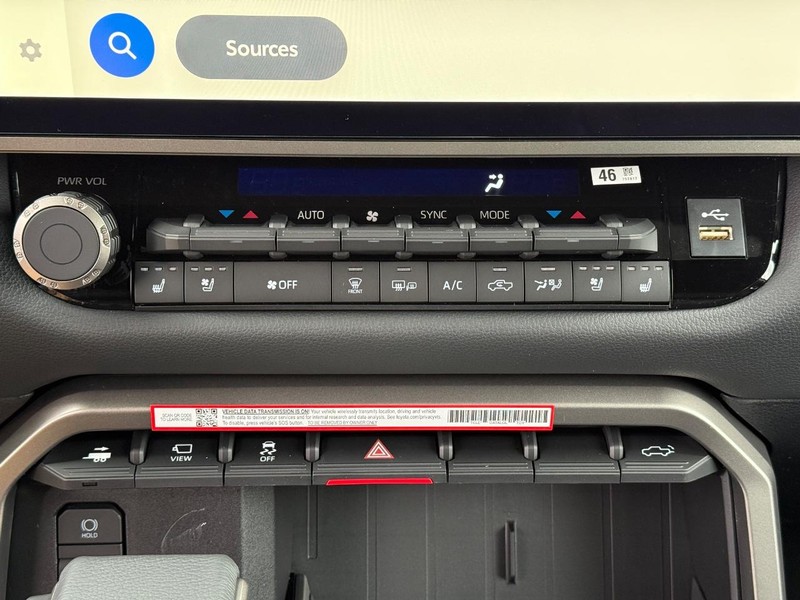 Toyota Tundra 4WD Vehicle Image 14