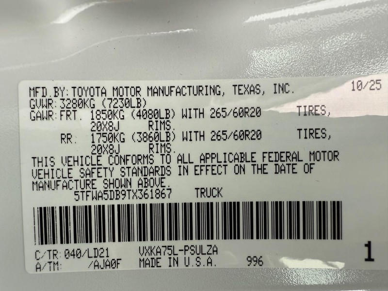 Toyota Tundra 4WD Vehicle Image 22