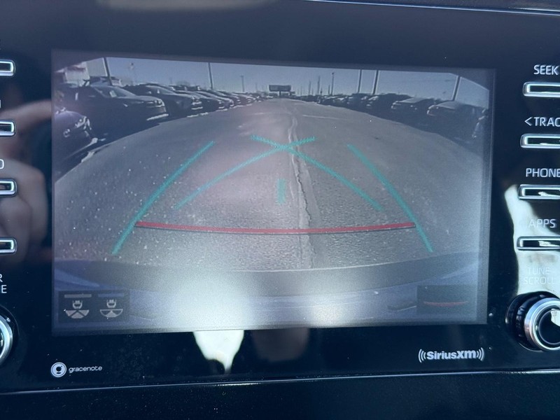 Toyota Camry Vehicle Image 17