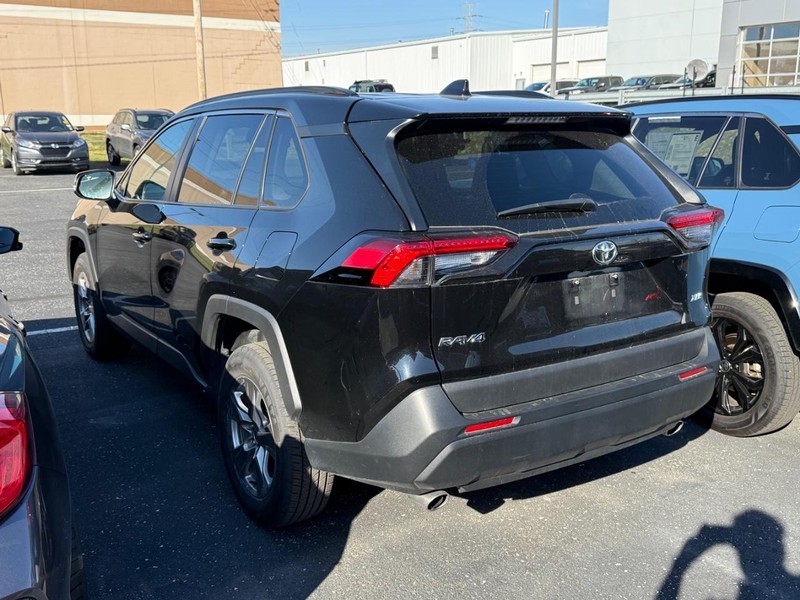 Toyota RAV4 Vehicle Image 03