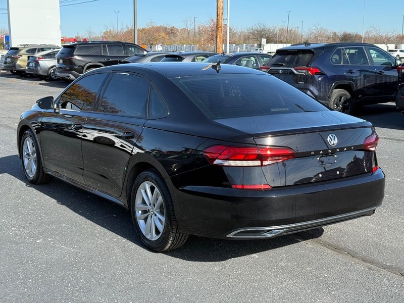 Volkswagen Passat Vehicle Image 05