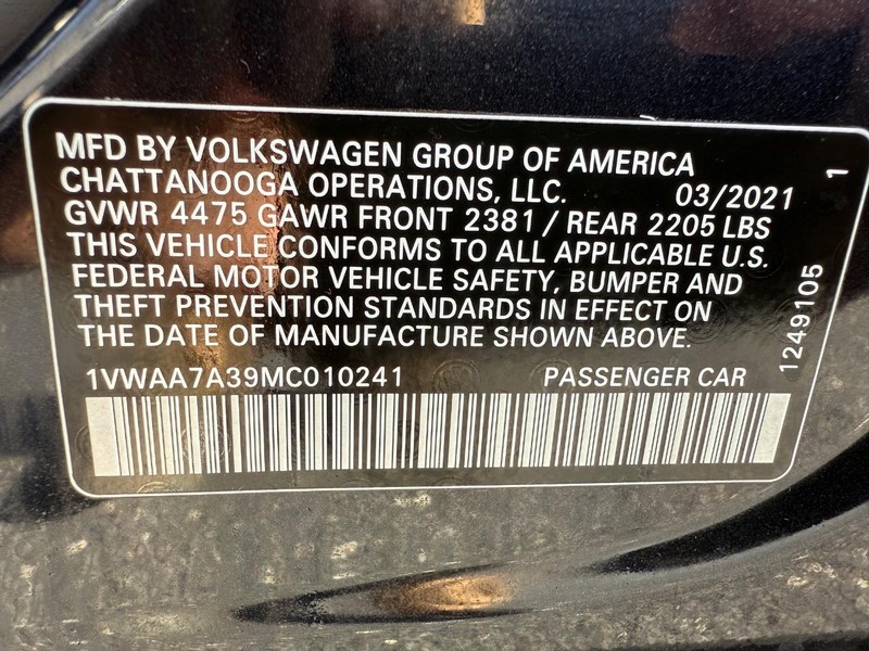 Volkswagen Passat Vehicle Image 24