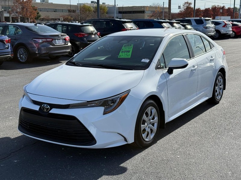 Toyota Corolla Vehicle Image 08