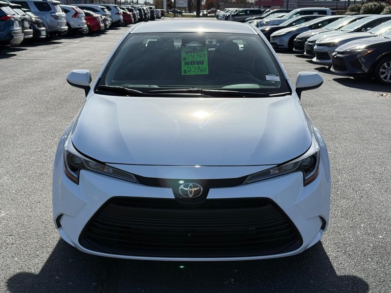 Toyota Corolla Vehicle Image 09