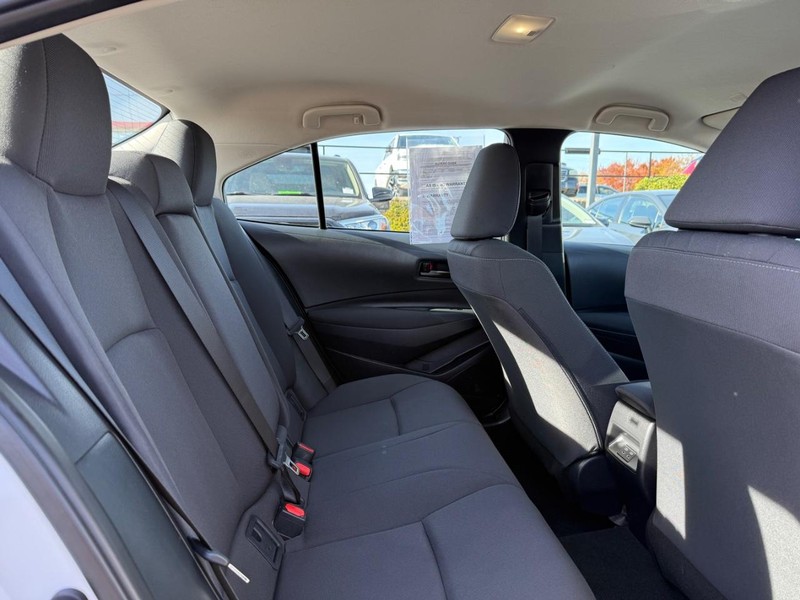 Toyota Corolla Vehicle Image 10