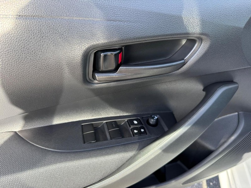 Toyota Corolla Vehicle Image 23