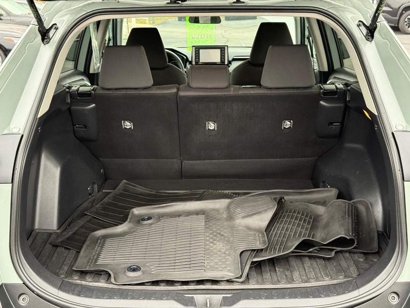 Toyota RAV4 Vehicle Image 07