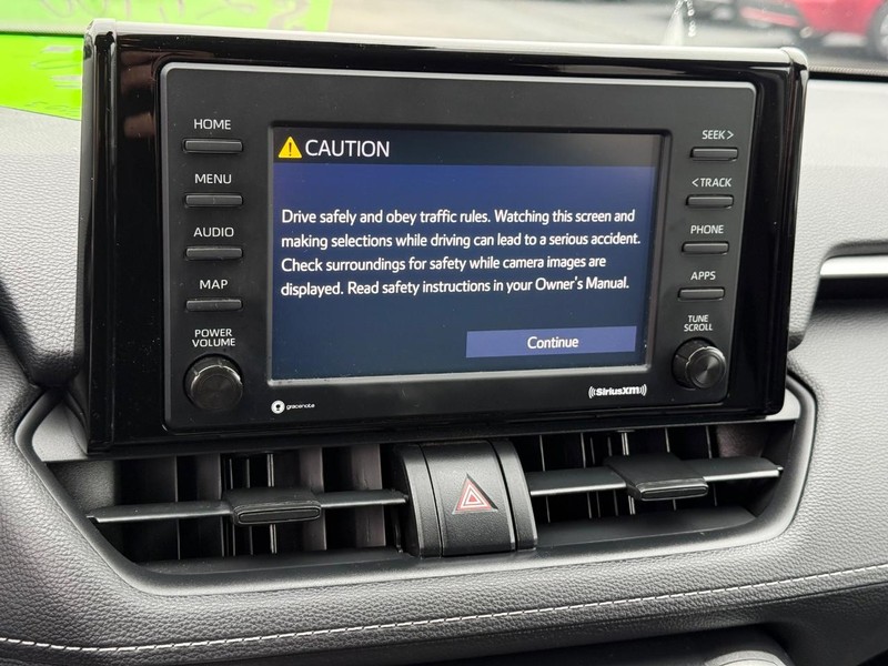 Toyota RAV4 Vehicle Image 16