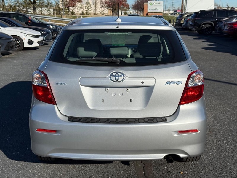 Toyota Matrix Vehicle Image 04