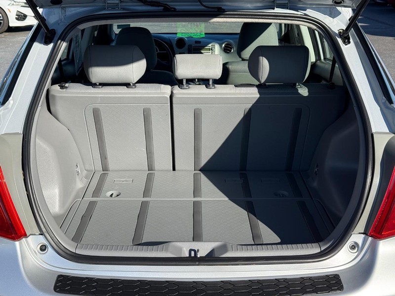 Toyota Matrix Vehicle Image 07