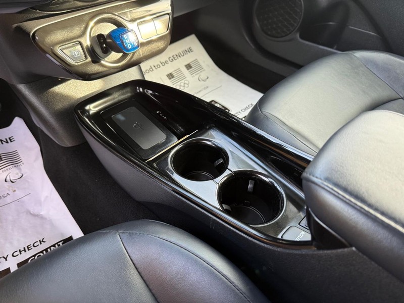 Toyota Prius Vehicle Image 19