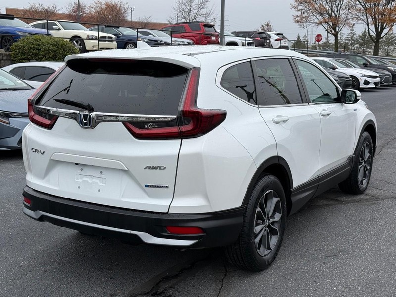 Honda CR-V Hybrid Vehicle Full-screen Gallery Image 03
