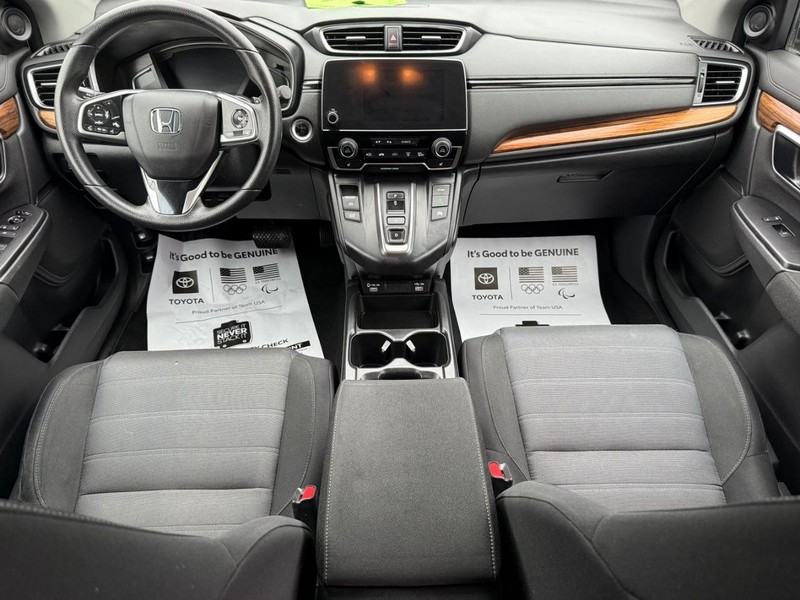 Honda CR-V Hybrid Vehicle Full-screen Gallery Image 12